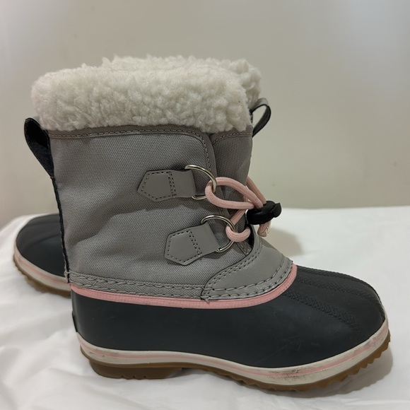 Sorel Kids Water proof Boots - Picture 6 of 12